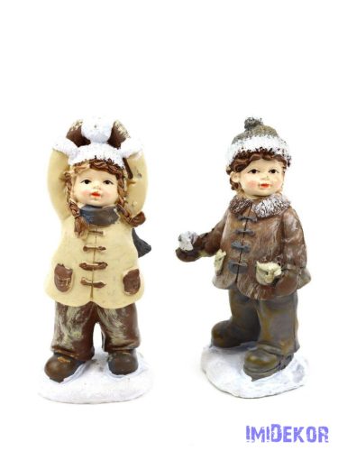 Hógolyózó téli gyerek figura 13,5cm