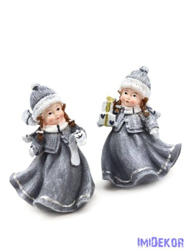 Szürke ruhás téli lány figura 9,5cm